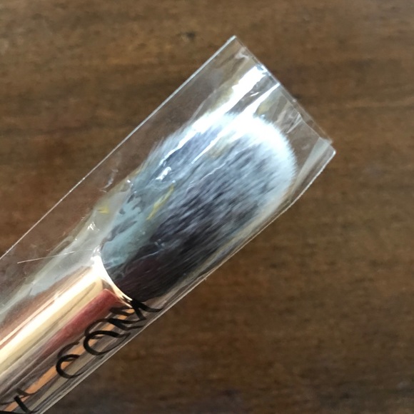 Neverused Makeup Brushes Eyes & Cheeks - Picture 5 of 8